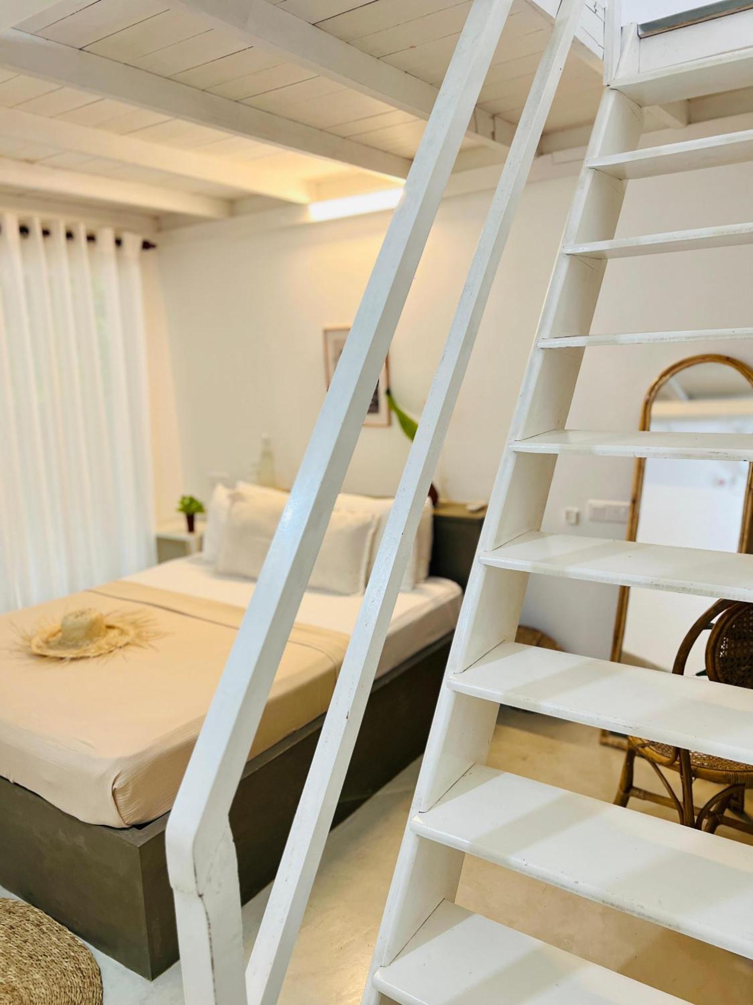 Water'S Edge Villa 阿杭格默 外观 照片